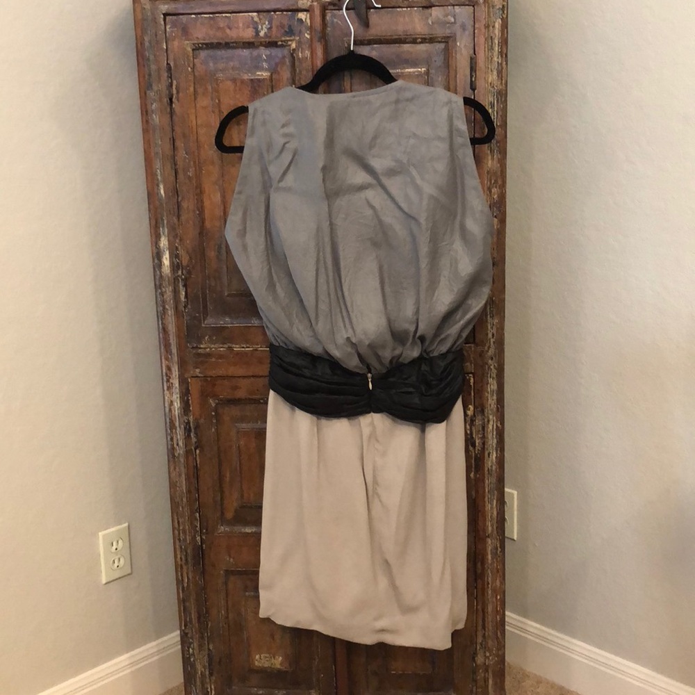 Dress - Picture 3 of 3